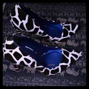 Cow print pumps!